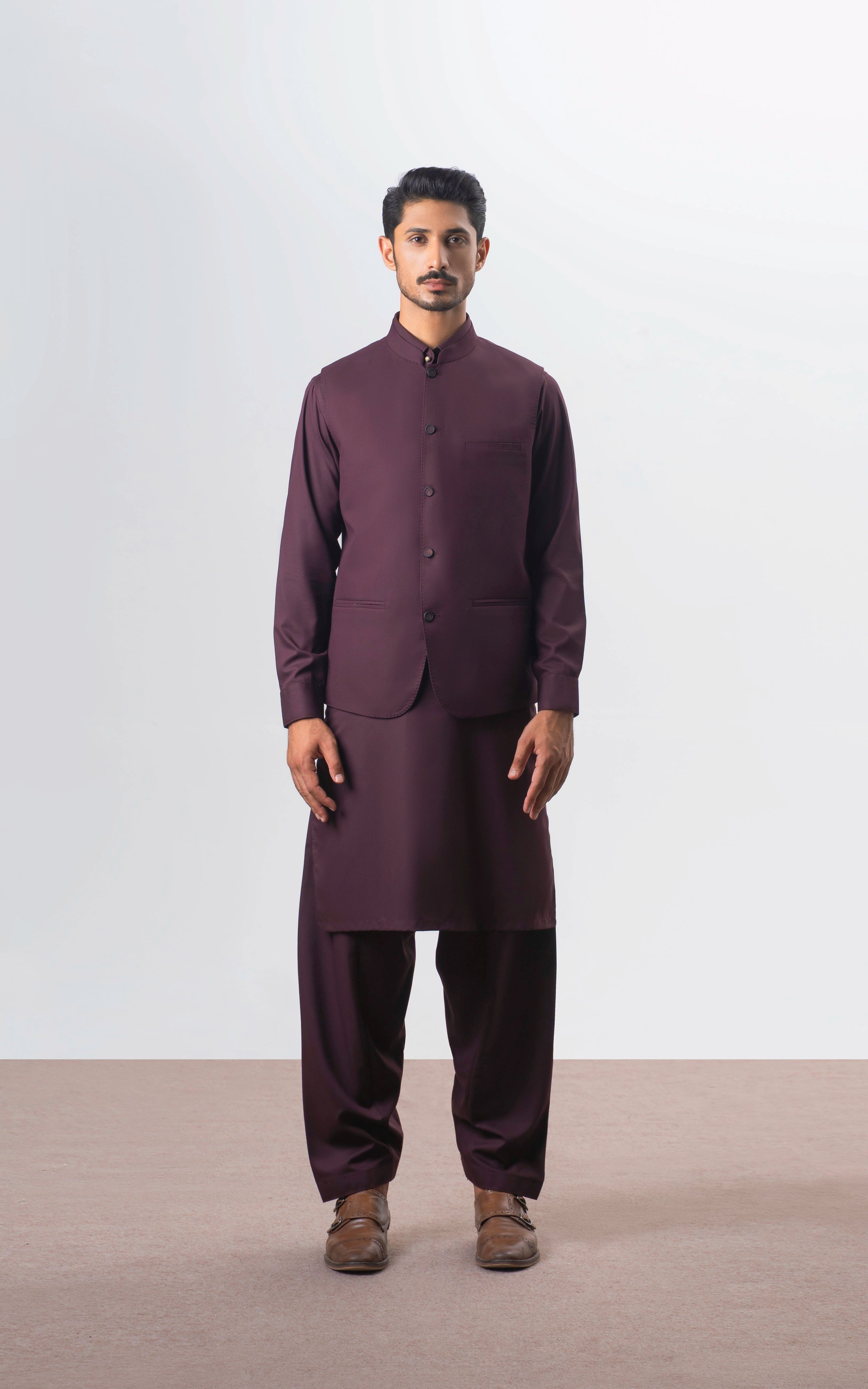 BLENDED TEXTURED WAISTCOAT | SIGNATURE COLLECTION  DULL MAROON