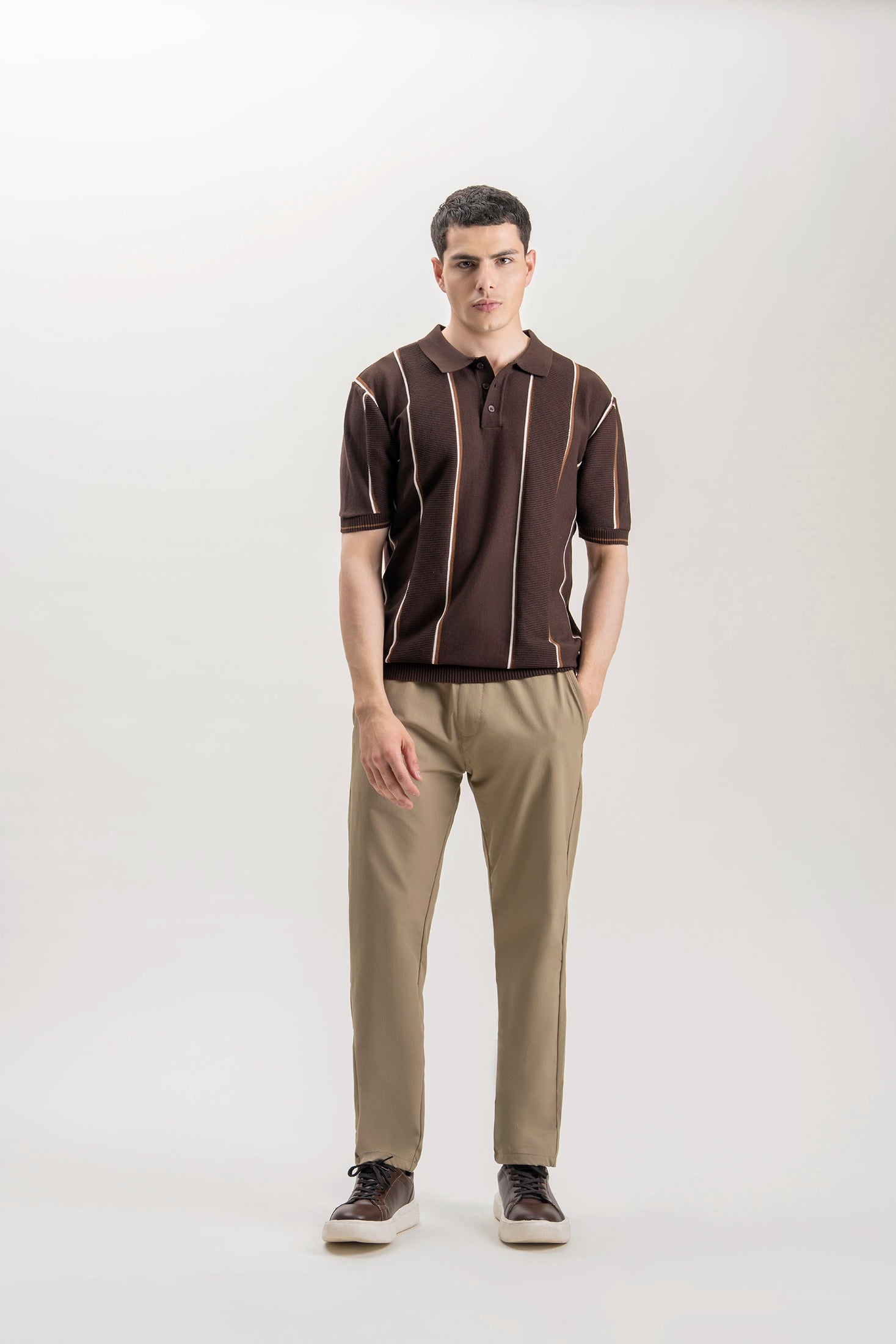 SWEATER KNIT VERTICAL STRIPED POLO SHIRT BROWN