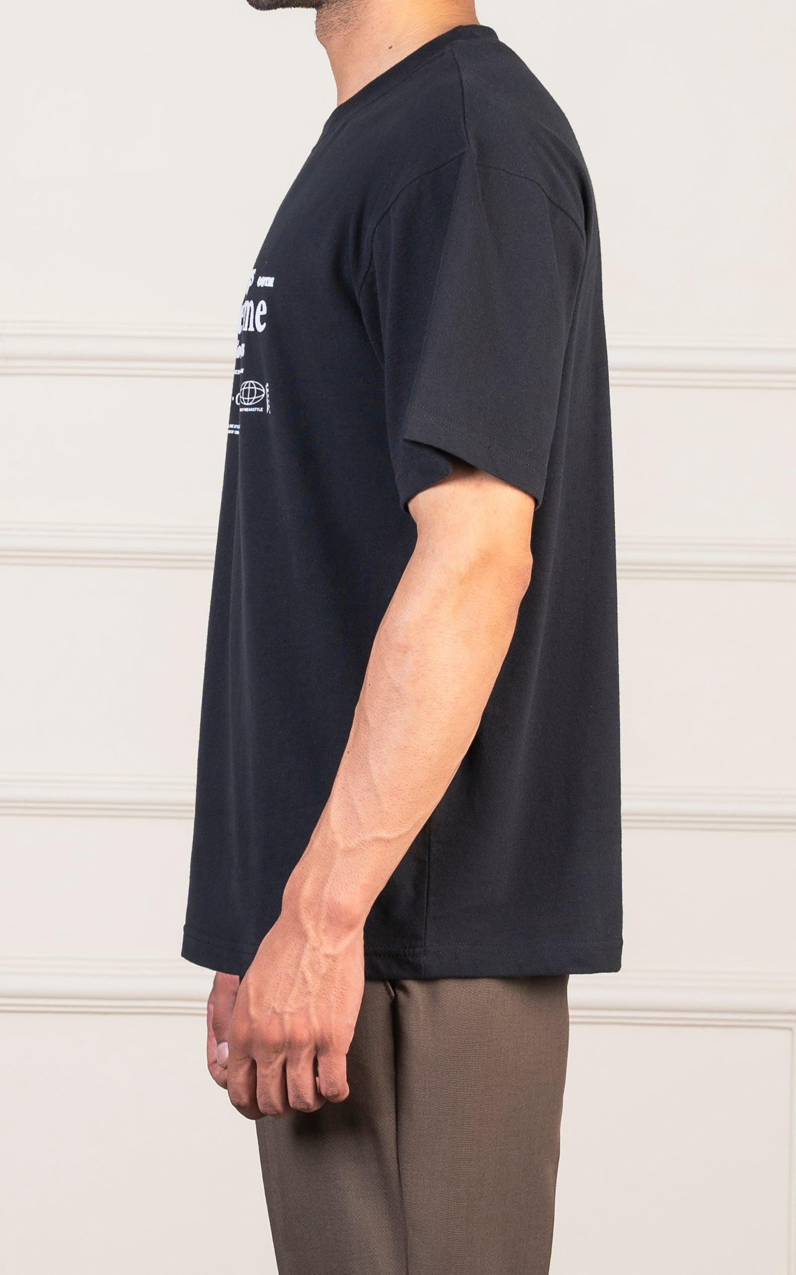 OVERSIZED GRAPHIC T-SHIRT BLACK