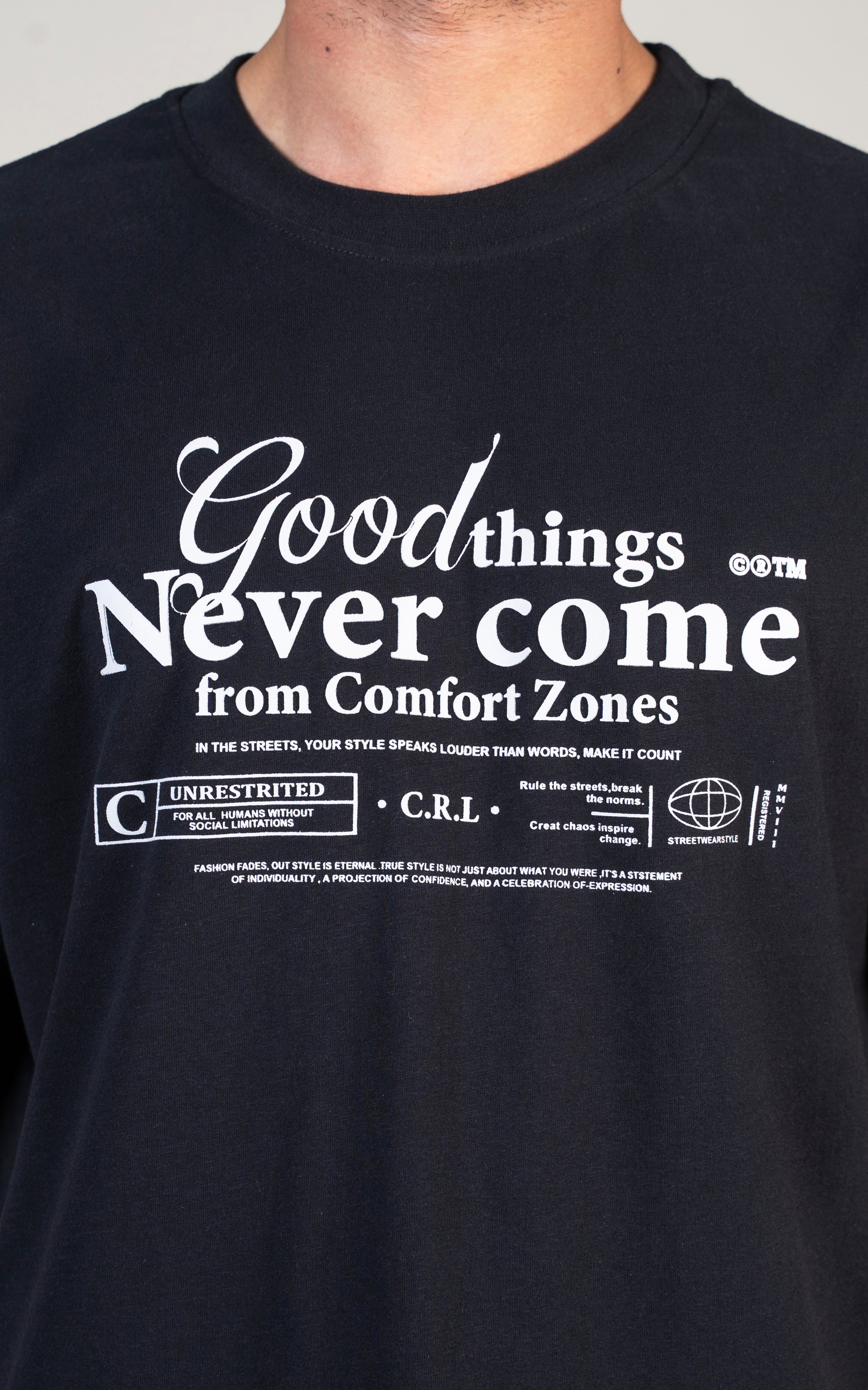 OVERSIZED GRAPHIC T-SHIRT BLACK