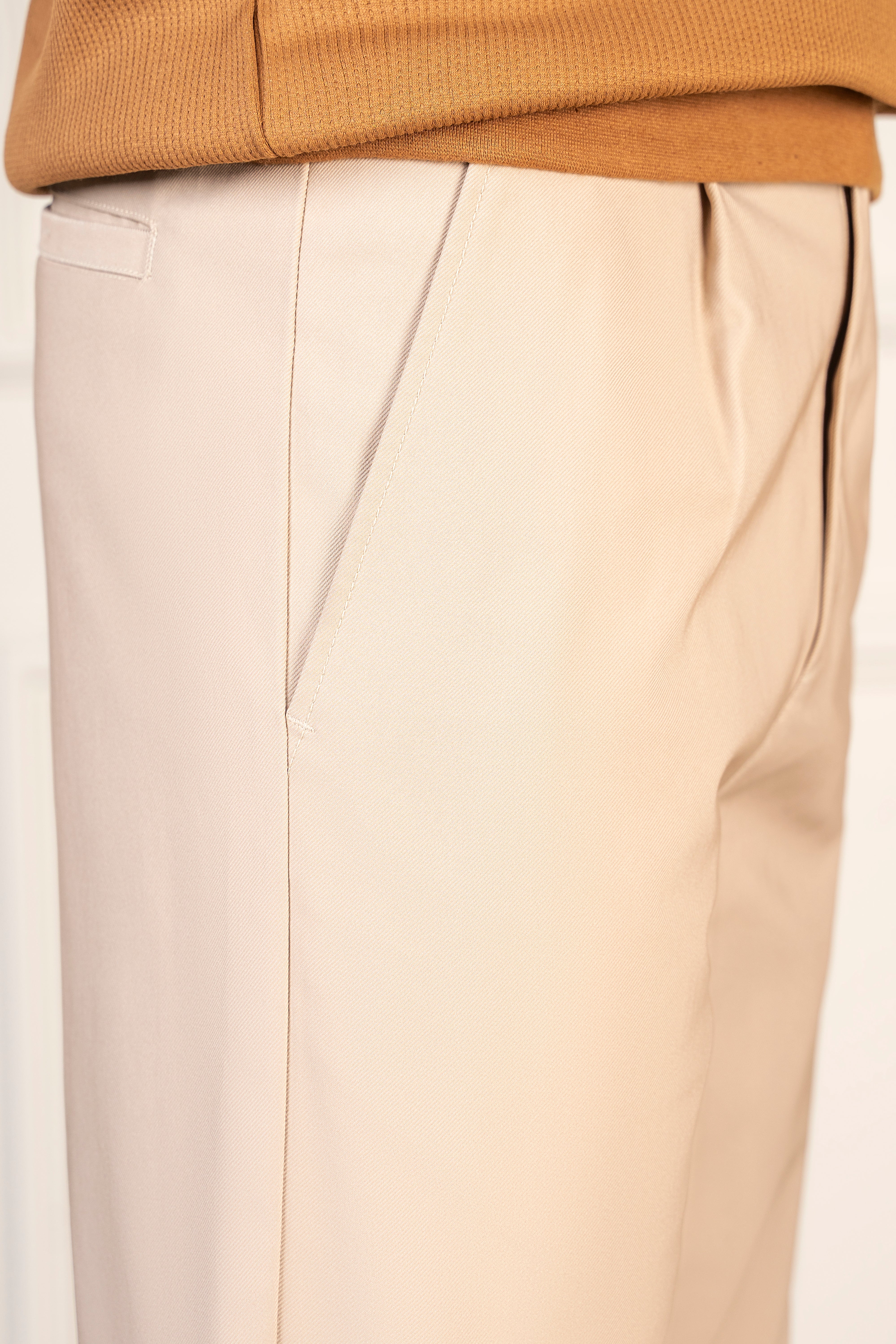 TWILL REGULAR TAPERED FIT PANT BEIGE