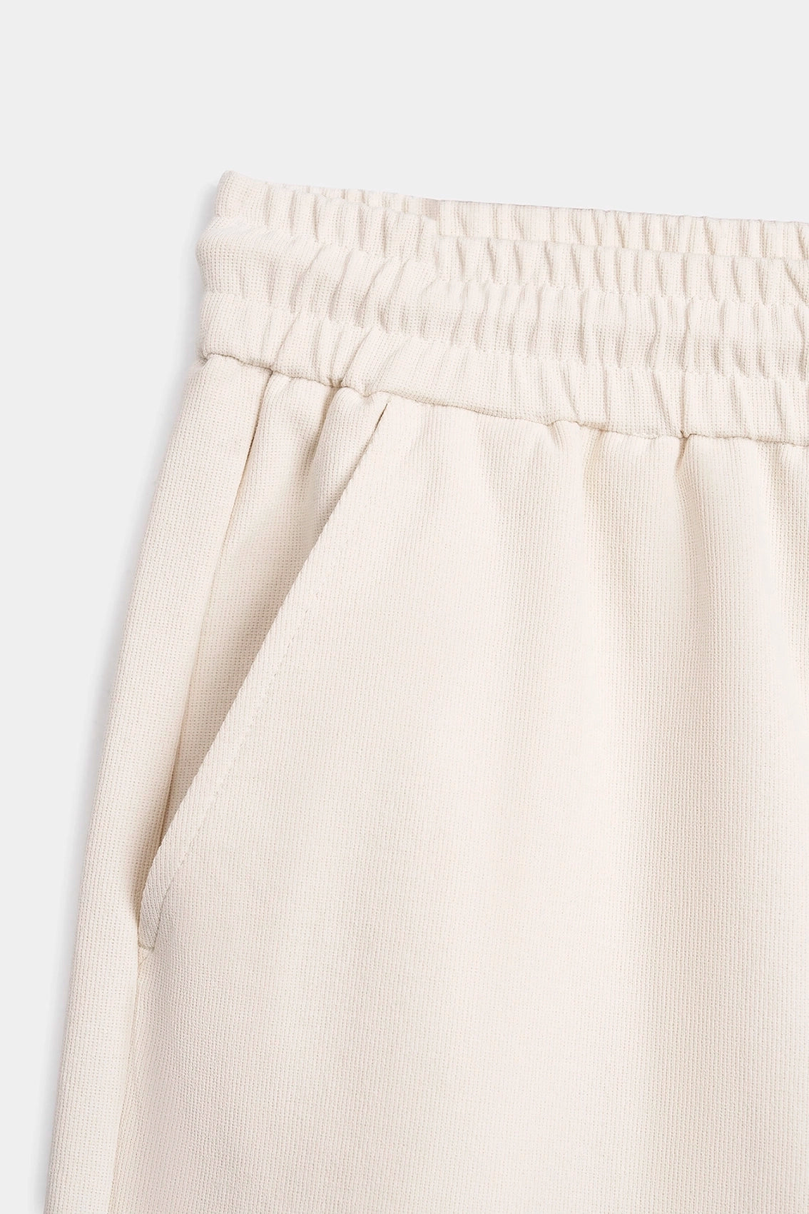 REGULAR FIT CASUAL SHORT BEIGE