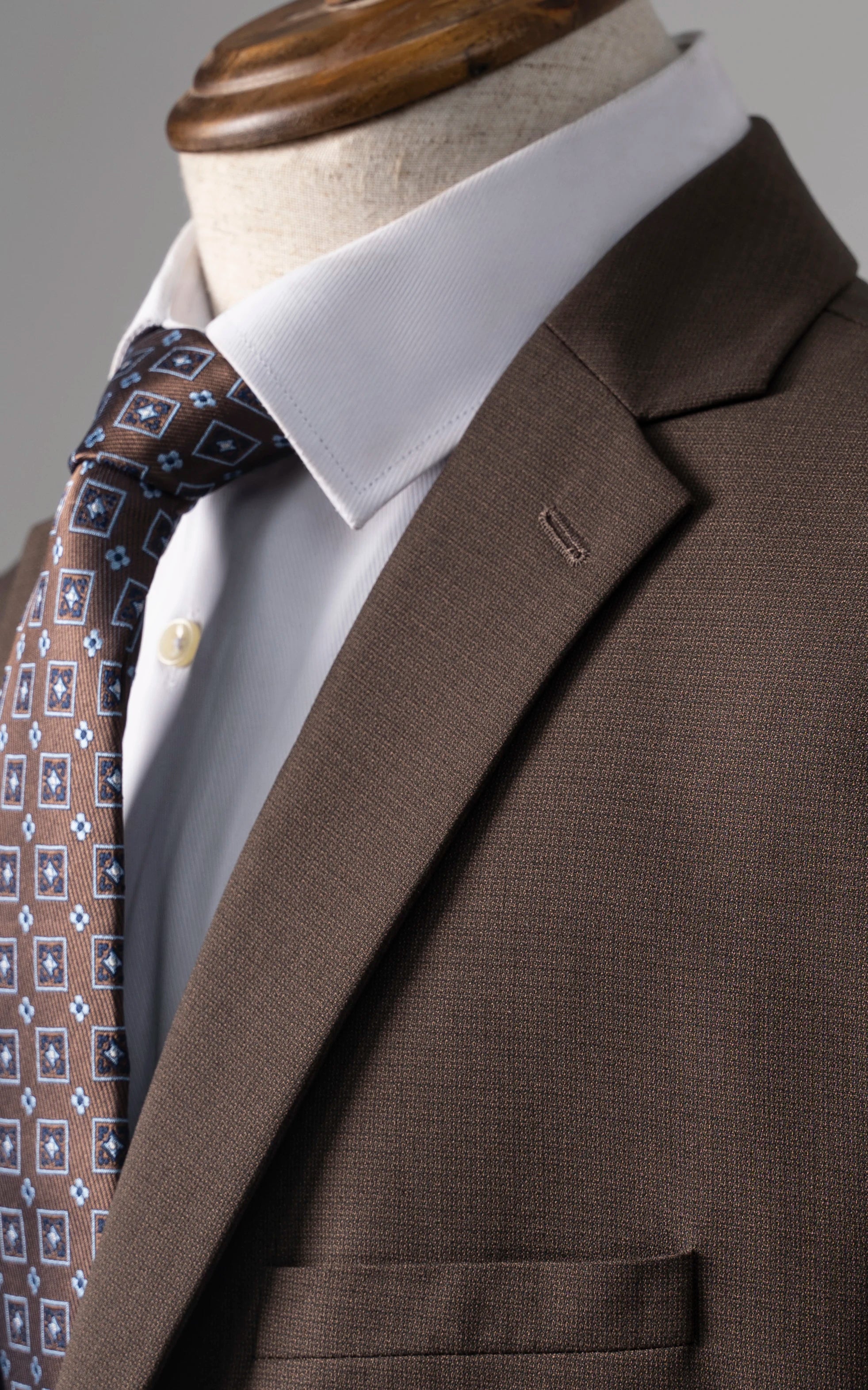 2 PIECE SUIT LIGHT BROWN