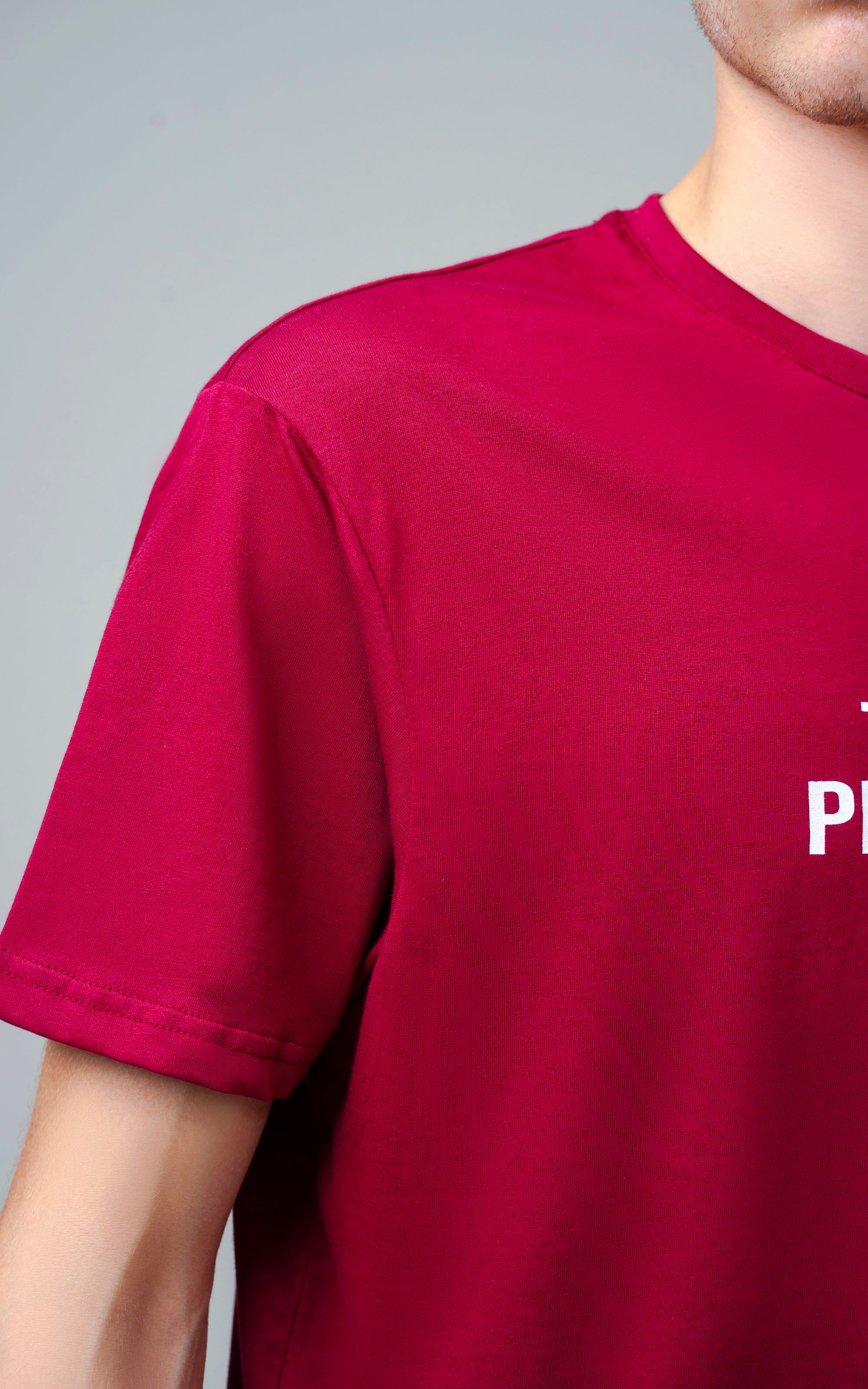 REGULAR FIT GRAPHIC T SHIRT MAROON