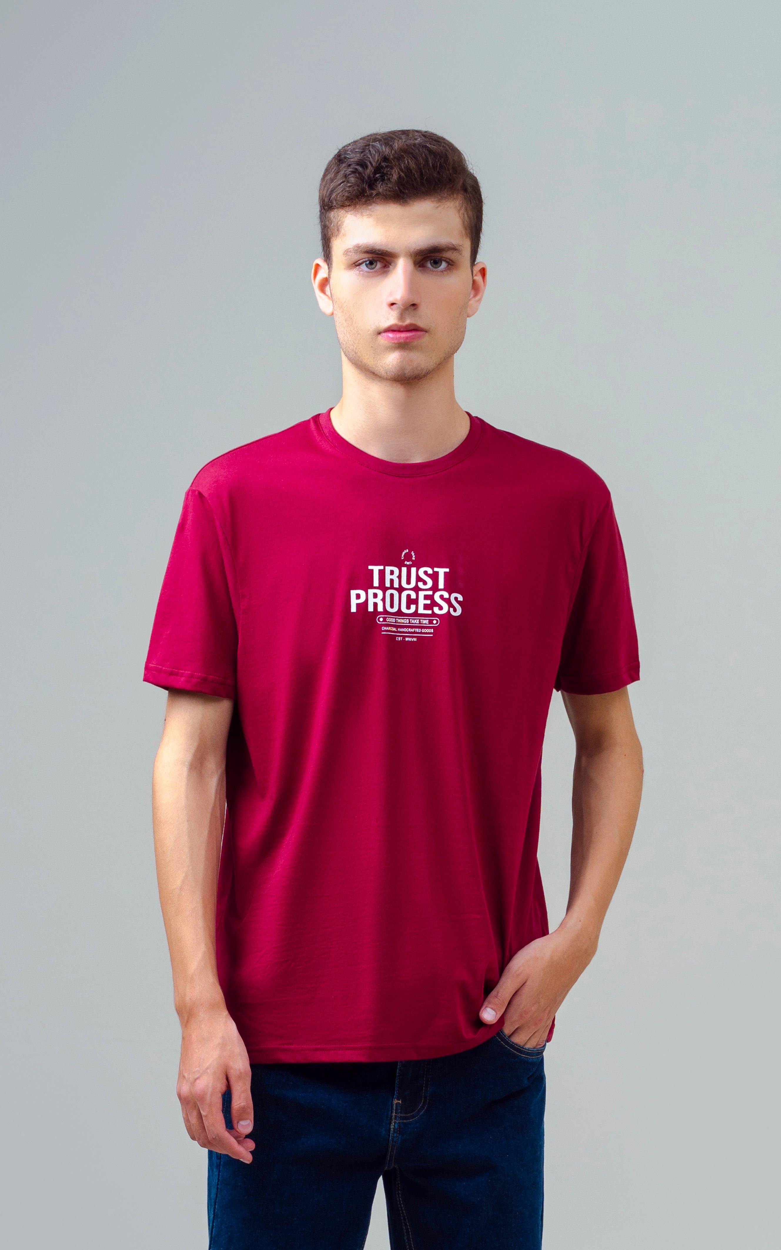 REGULAR FIT GRAPHIC T SHIRT MAROON