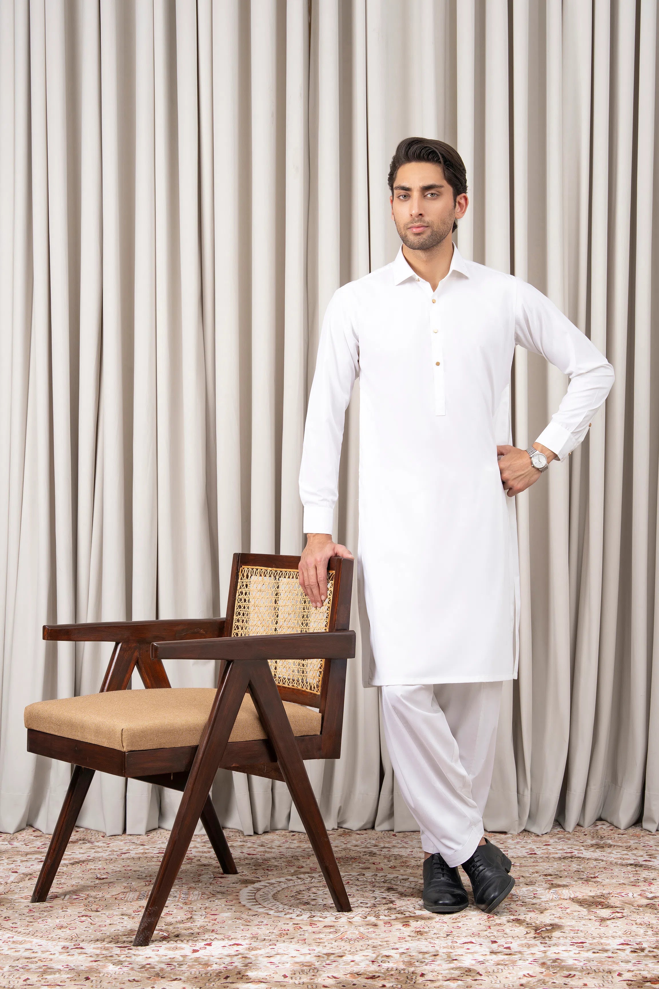 White blended kameez shalwar set with long kurta and matching straight trousers