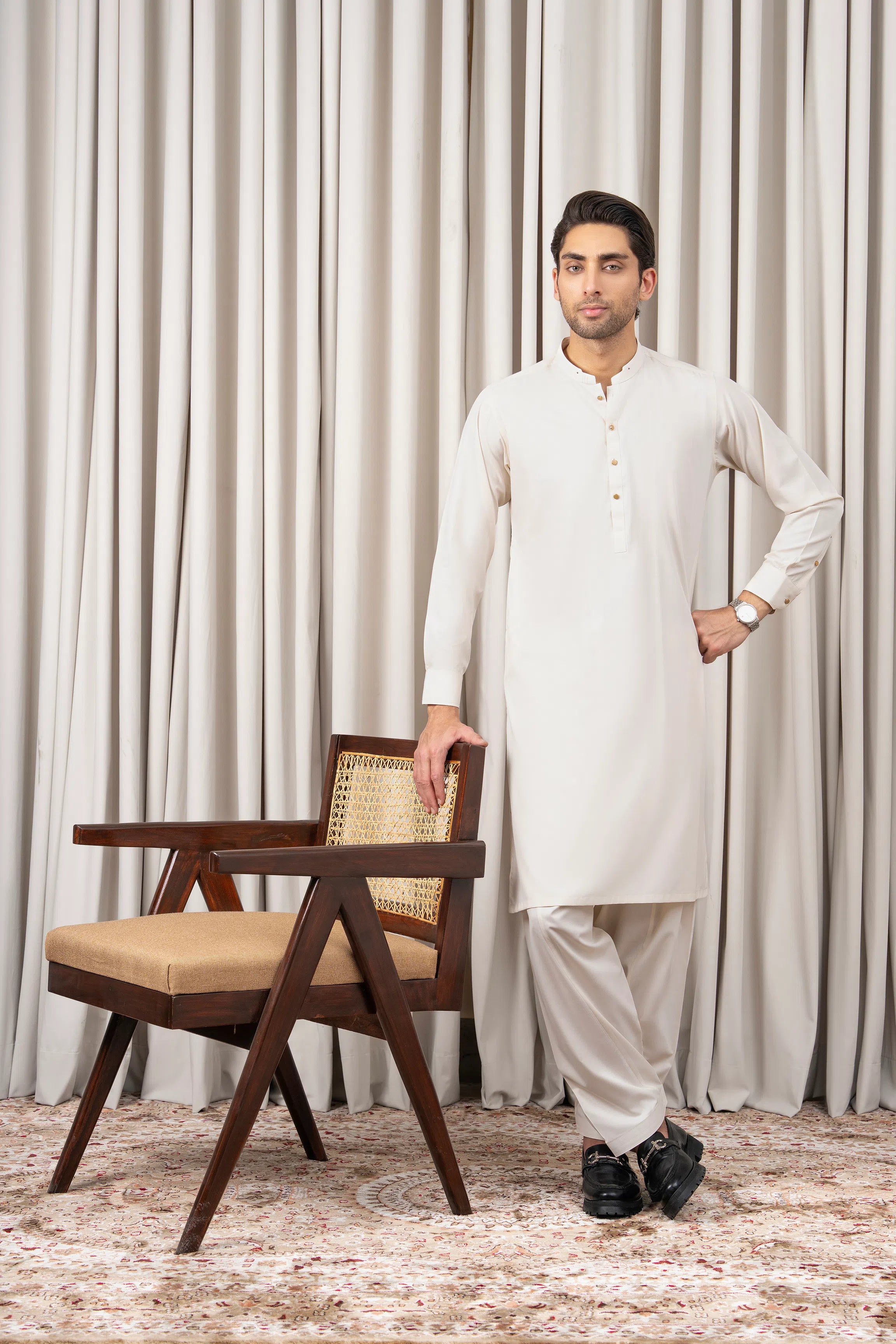 TEXTURED BLENDED KAMEEZ SHALWAR - SIGNATURE COLLECTION OFF WHITE