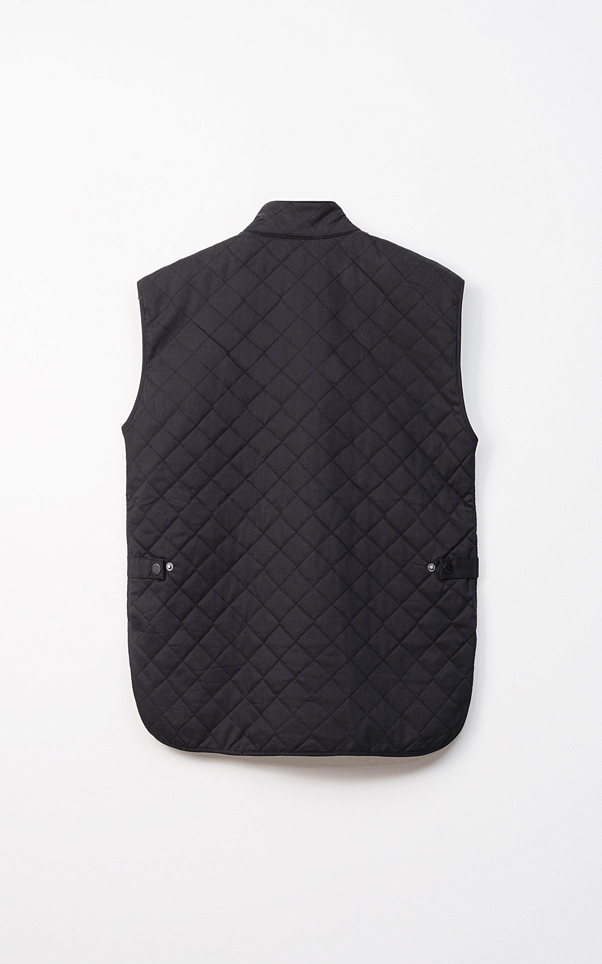 QUILTED SLEEVELESS JACKET BLACK