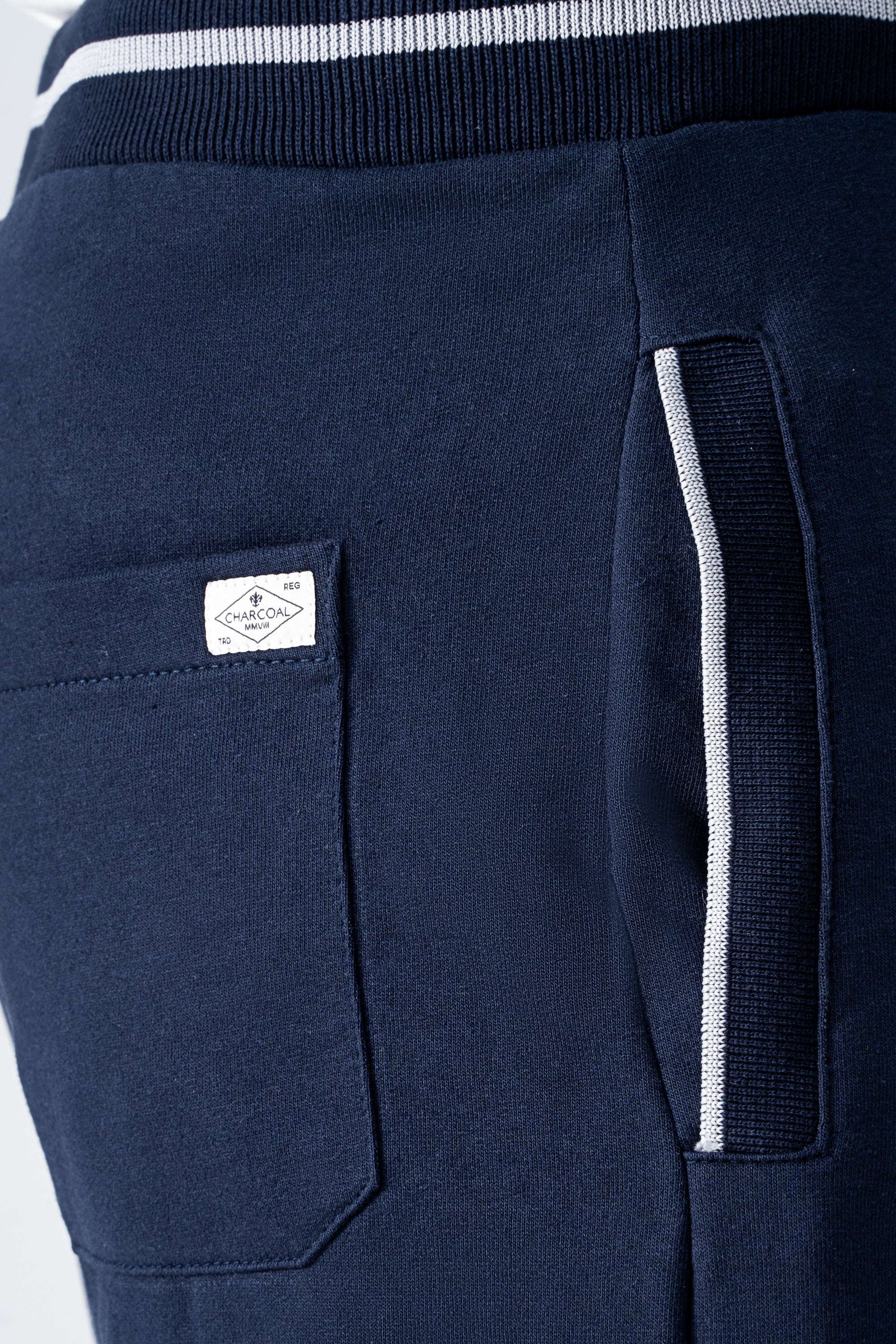 SIGNATURE TIPPING JOGGER TROUSER NAVY