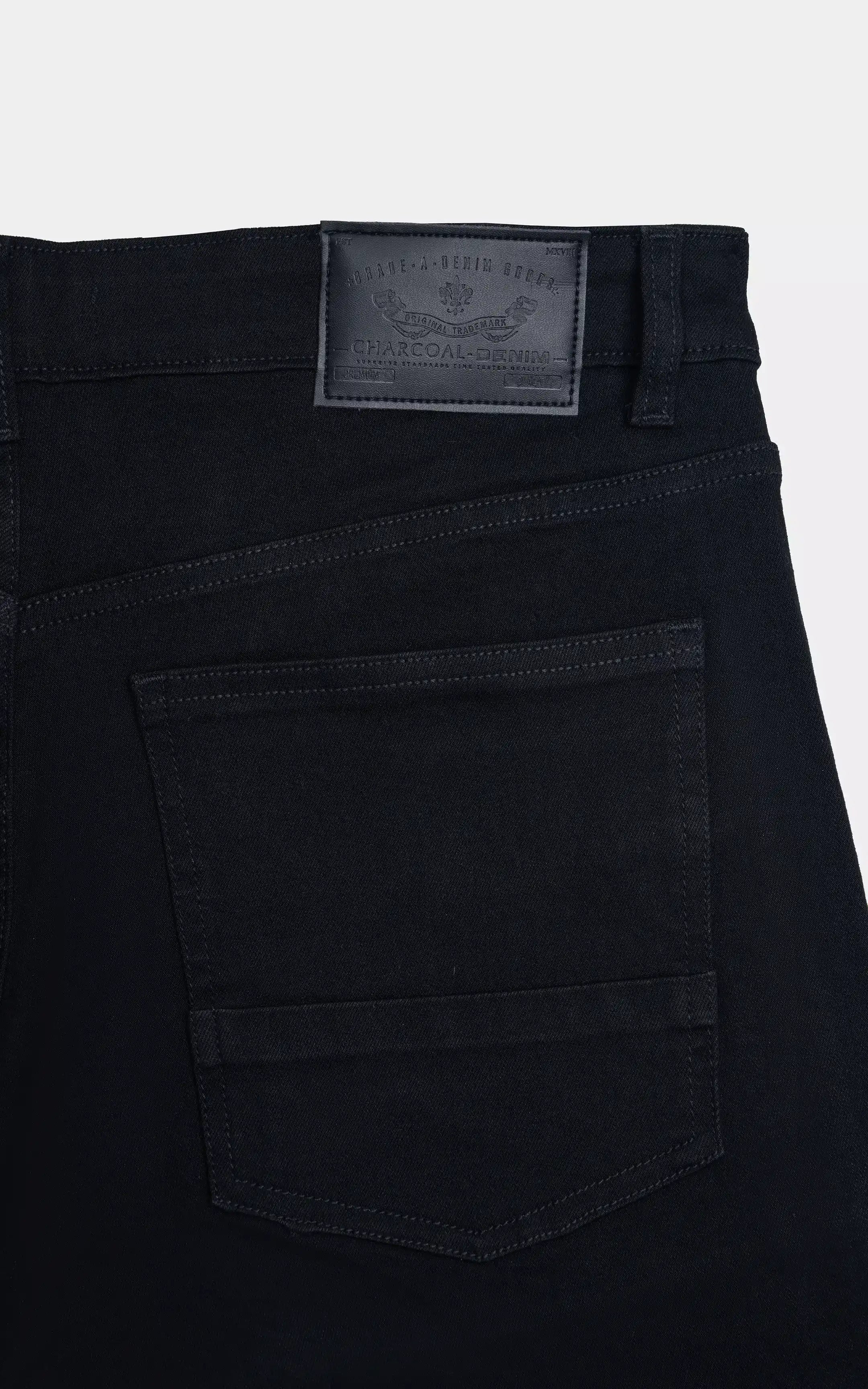 JEANS TAPERED FIT BLACK RINSE