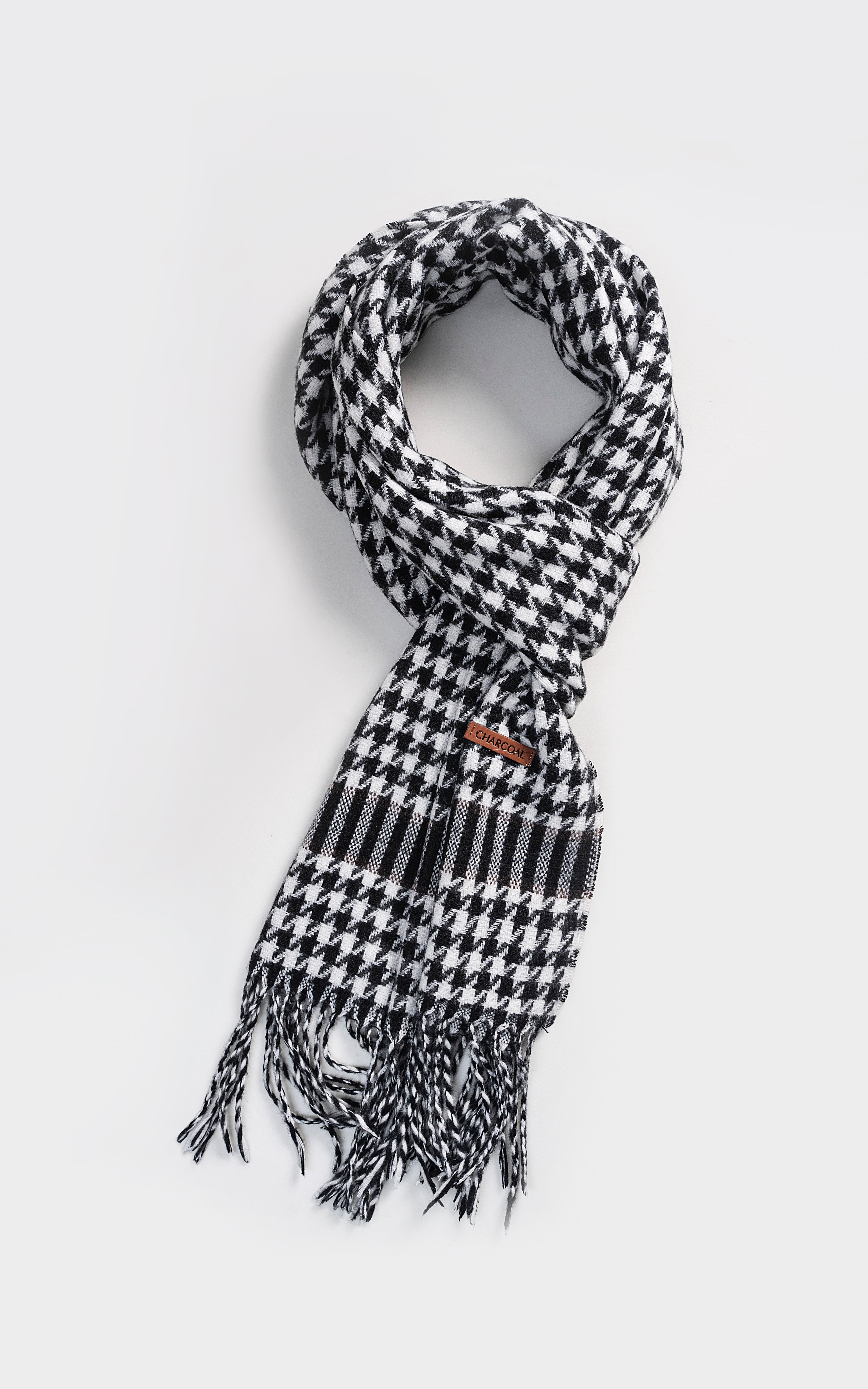 Houndstooth wool blended scarf