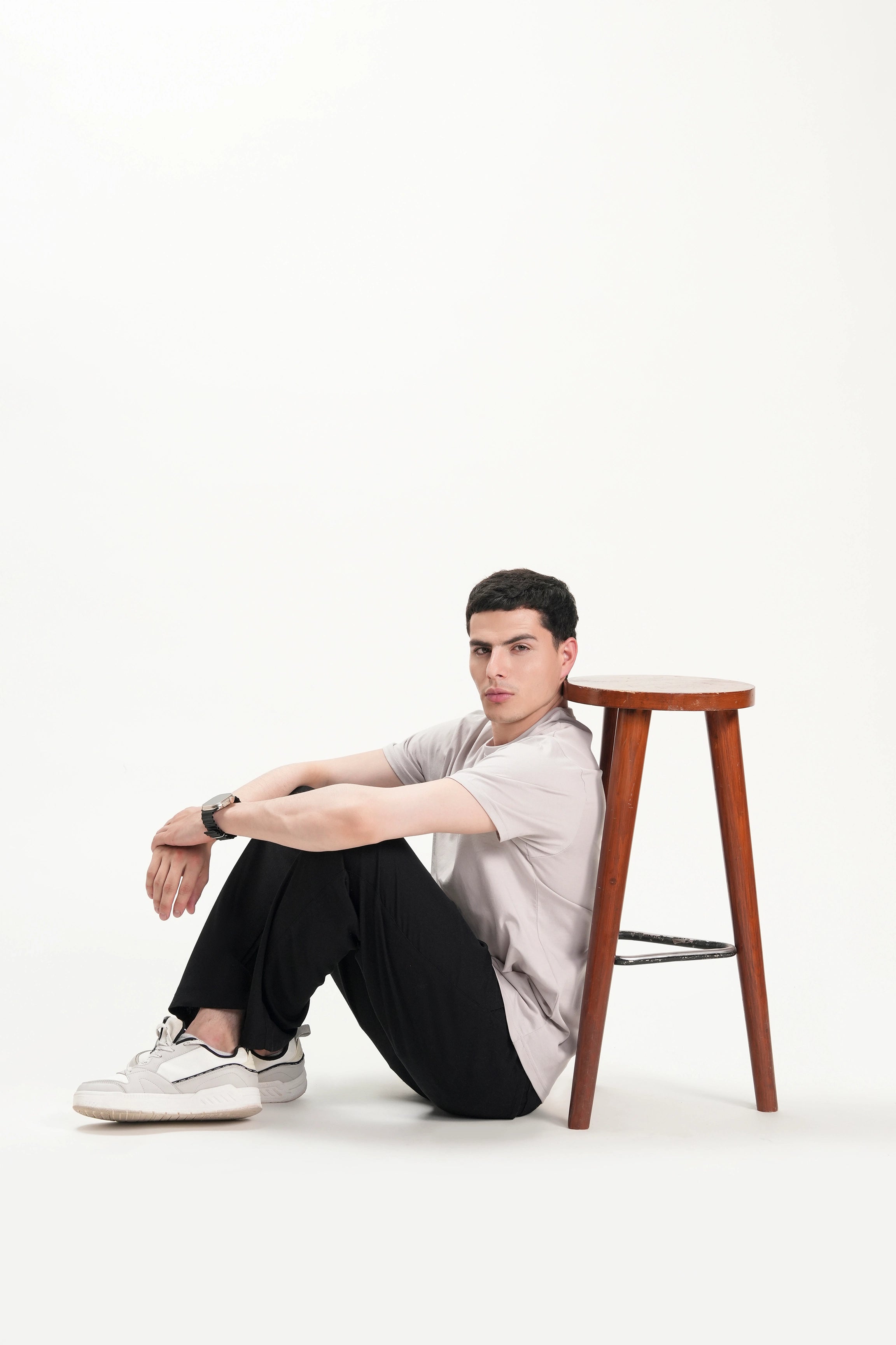 ROUND NECK T SHIRT LIGHT GREY