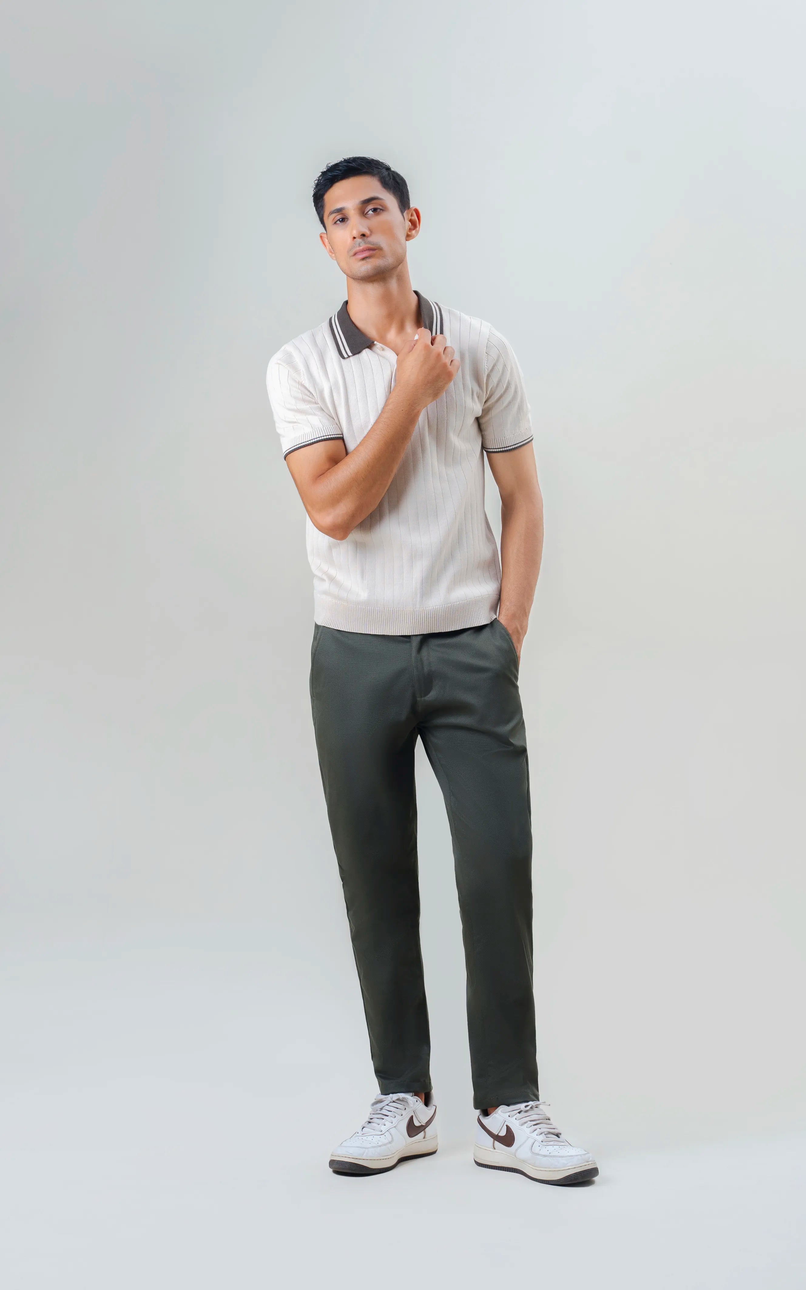 TEXTURED REGULAR FIT CASUAL PANT OLIVE